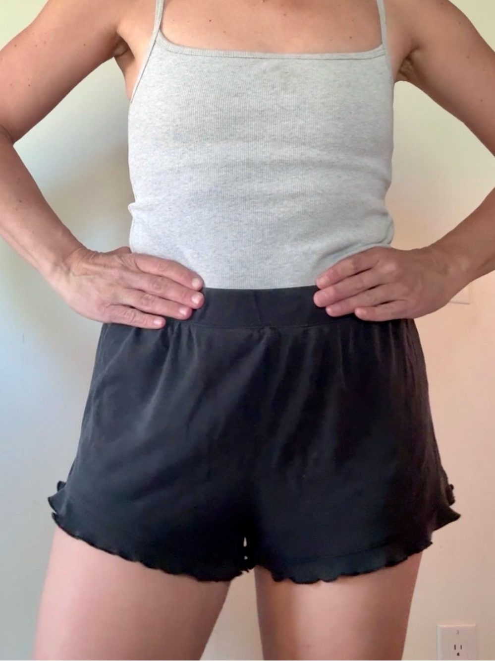 Marine Layer Luxe Rib Ruffle Short - Picture 6 of 6